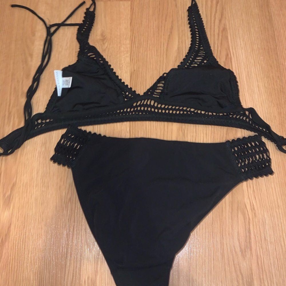 Robin Piccone bikini - Picture 3 of 5